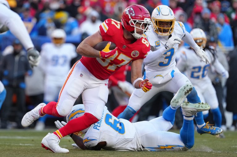Travis Kelce returns to Kansas City Chiefs for 14th season with Patrick Mahomes and Co. | iNFOnews.ca