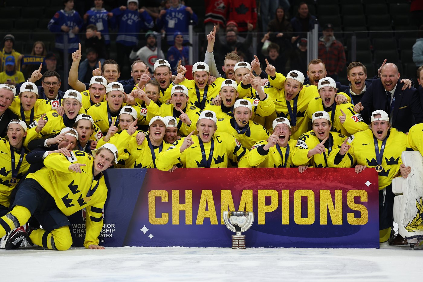 Sweden beats Czechia 4-2 for its 3rd world junior hockey title | iNFOnews.ca