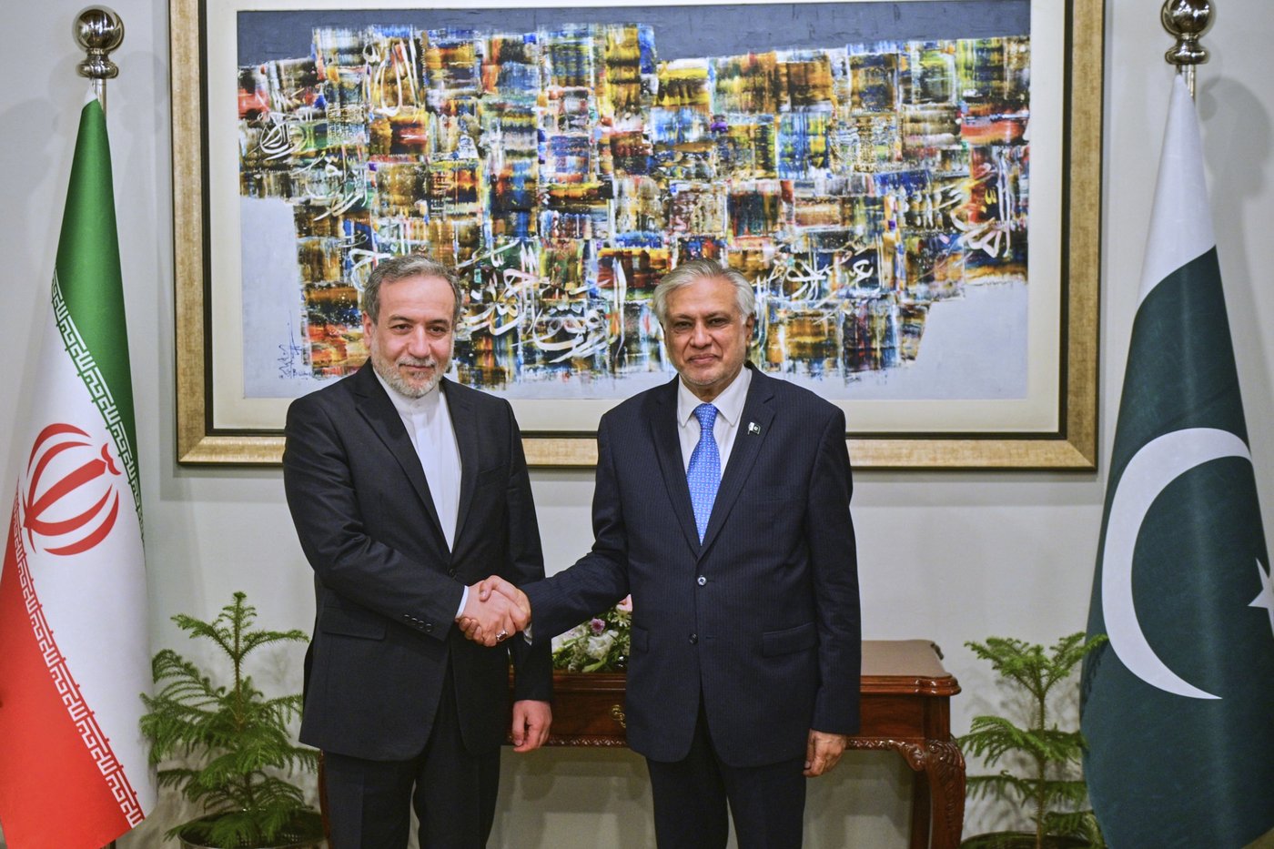 Iran's top diplomat in Pakistan to mediate in the escalation with India over the Kashmir attack | iNFOnews.ca