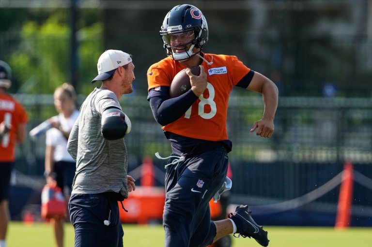 Chicago Bears coach Ben Johnson looks for greater accuracy from QB Caleb Williams in Year 2 together | iNFOnews.ca