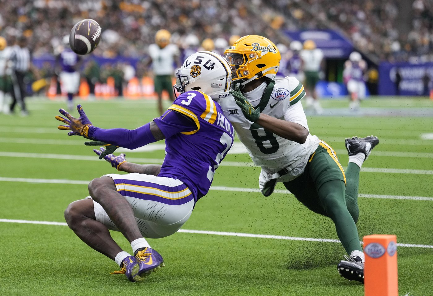 Nussmeier throws for 304 yards and 3 TDs as LSU beats Baylor 44-31 in Texas Bowl | iNFOnews.ca