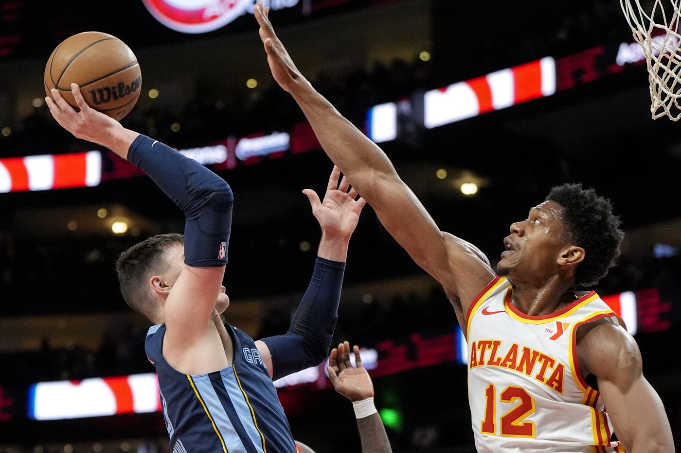 Bane and Pippen combine for 45 points, Grizzlies cruise past Hawks 128-112 | iNFOnews.ca