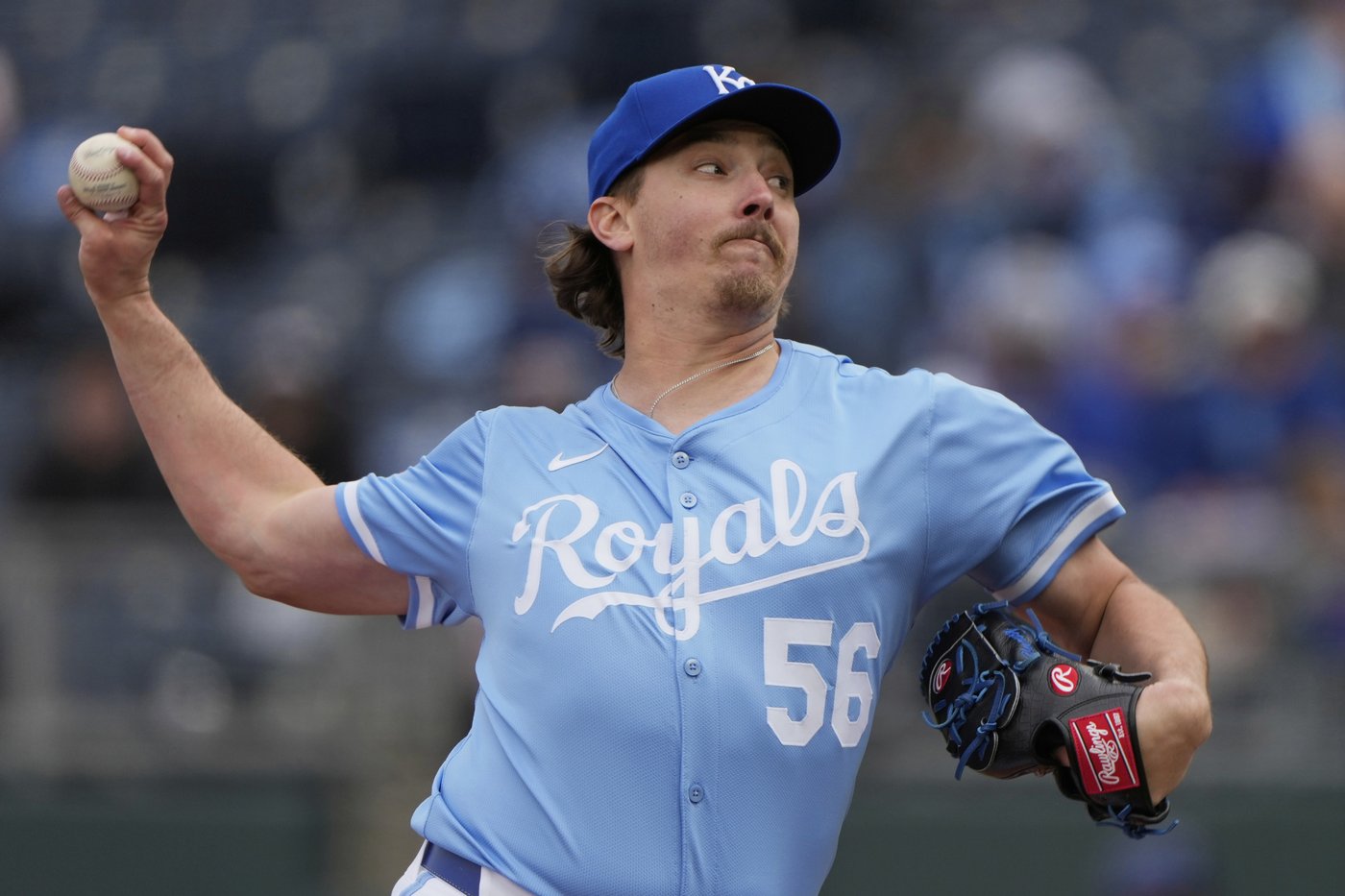 Royals place reliever Hunter Harvey on 15-day injured list with right shoulder injury | iNFOnews.ca