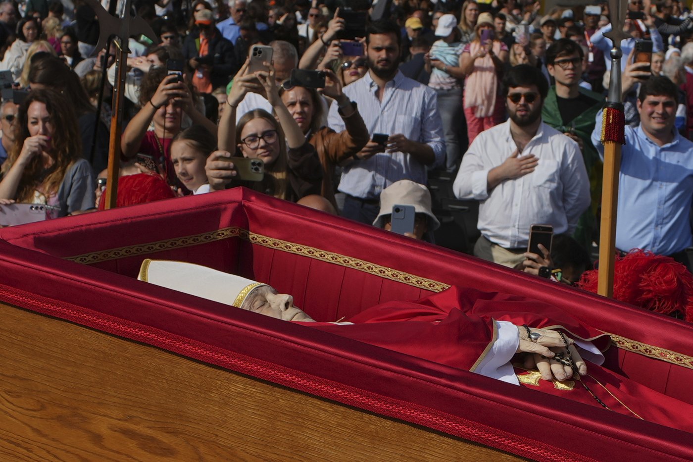 What to know about the death of Pope Francis | iNFOnews.ca