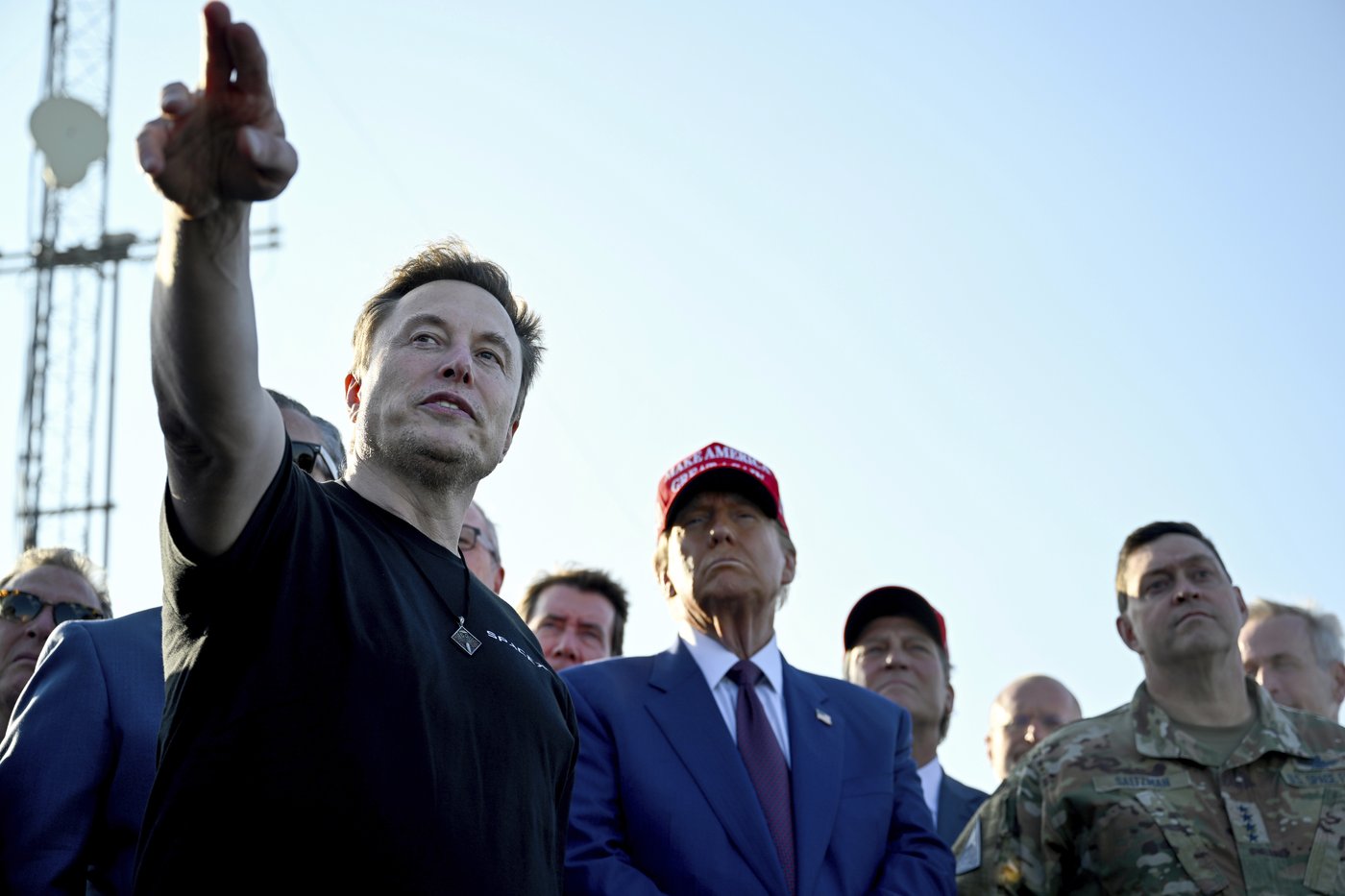 SpaceX launches giant Starship rocket, but aborts attempt to catch booster with mechanical arms | iNFOnews.ca
