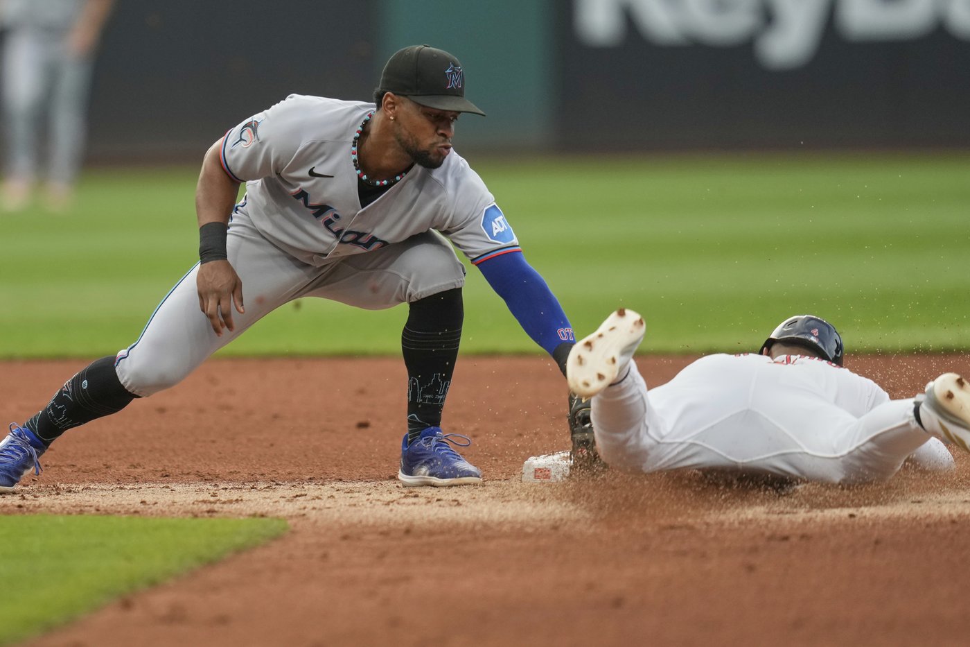 José Ramírez's record-breaking night lifts Guardians over Marlins 4-3 | iNFOnews.ca