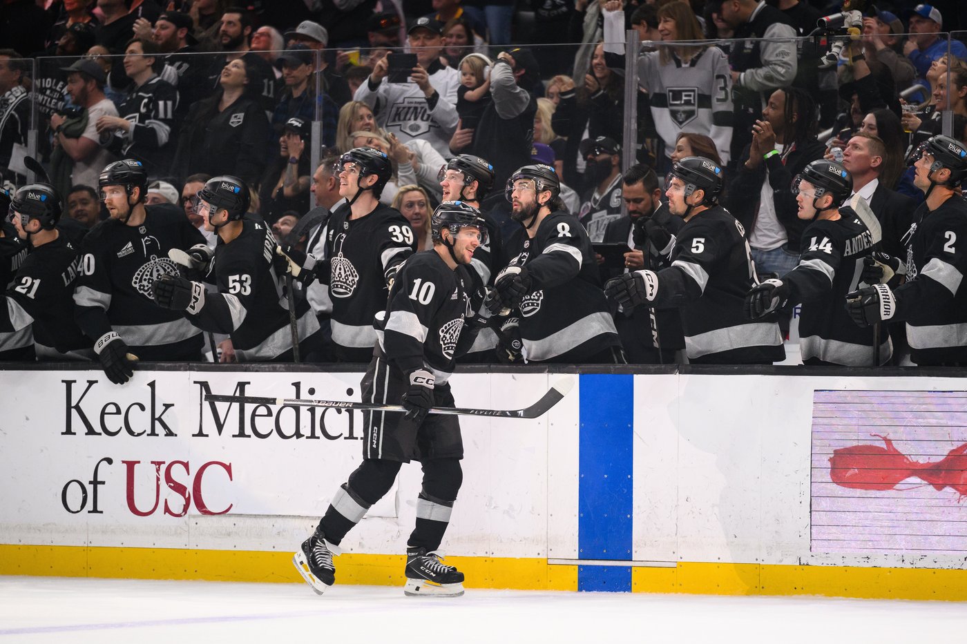 Sabres stay hot, win 4th straight by pulling away 4-1 over Kings | iNFOnews.ca Sabres stay hot, win 4th straight by pulling away 4-1 over Kings | iNFOnews.ca