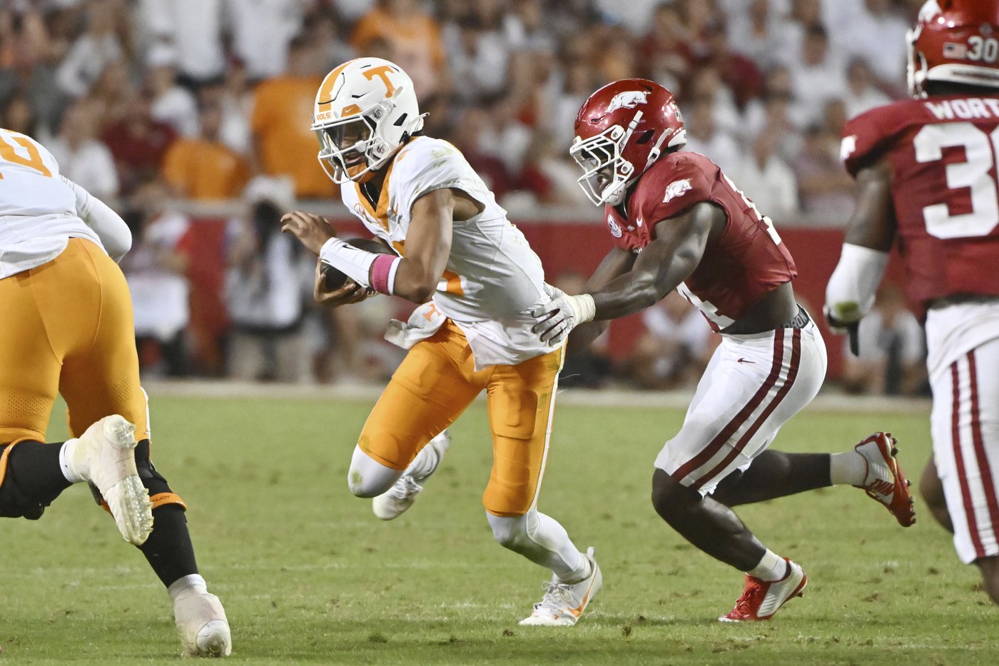 No. 8 Tennessee hosts Florida, eager to shake off loss against a Gators team that has won 2 straight | iNFOnews.ca