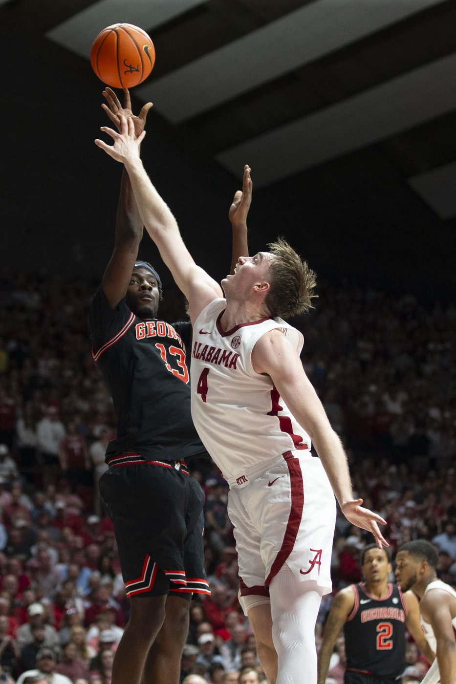 No. 4 Alabama extends winning streak to 5 games with a 90-69 victory over Georgia | iNFOnews.ca No. 4 Alabama extends winning streak to 5 games with a 90-69 victory over Georgia | iNFOnews.ca