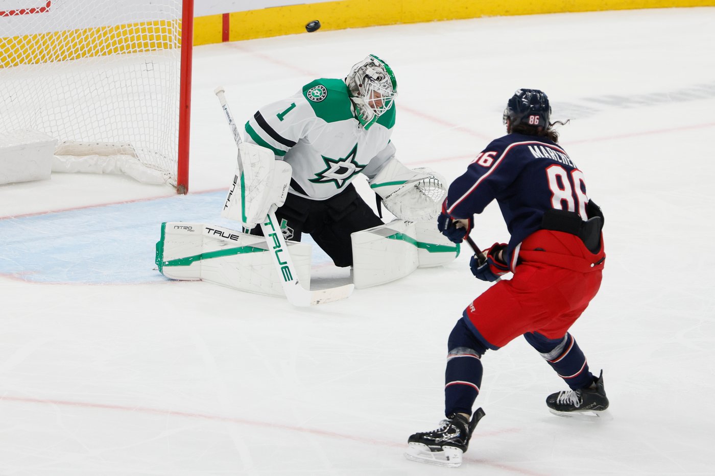 Jet Greaves makes 28 saves, Zach Werenski scores to lead Blue Jackets to 1-0 win over Stars | iNFOnews.ca Jet Greaves makes 28 saves, Zach Werenski scores to lead Blue Jackets to 1-0 win over Stars | iNFOnews.ca