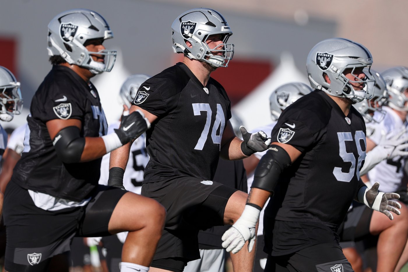 Raiders hope Linderbaum's addition and Miller's return to health boost ailing offensive line | iNFOnews.ca Raiders hope Linderbaum's addition and Miller's return to health boost ailing offensive line | iNFOnews.ca