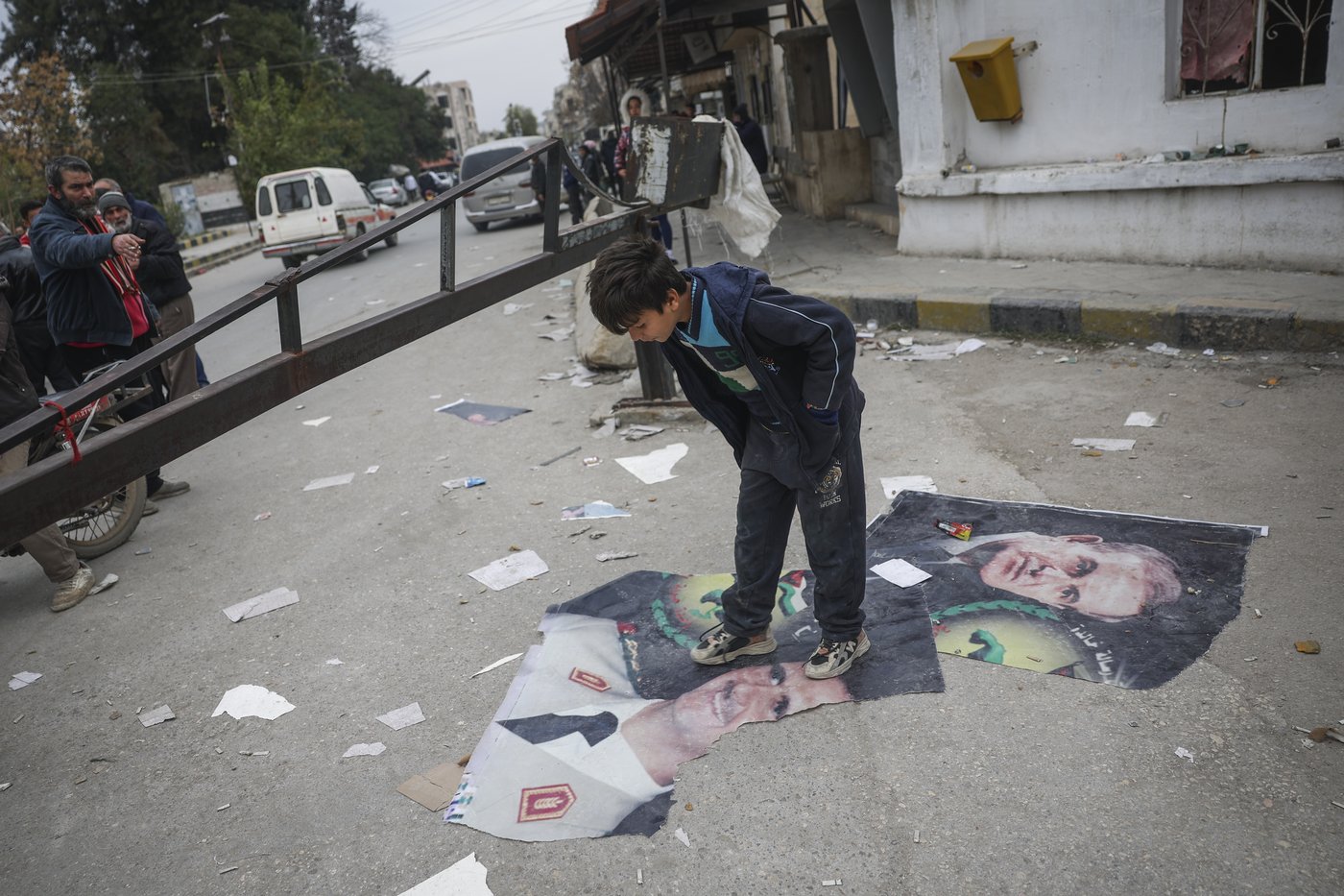 Syrian government falls in stunning end to 50-year rule of Assad family | iNFOnews.ca