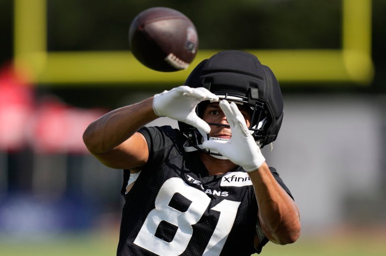 Texans receiver Jayden Higgins is out for the season with a torn ACL, AP source says | iNFOnews.ca