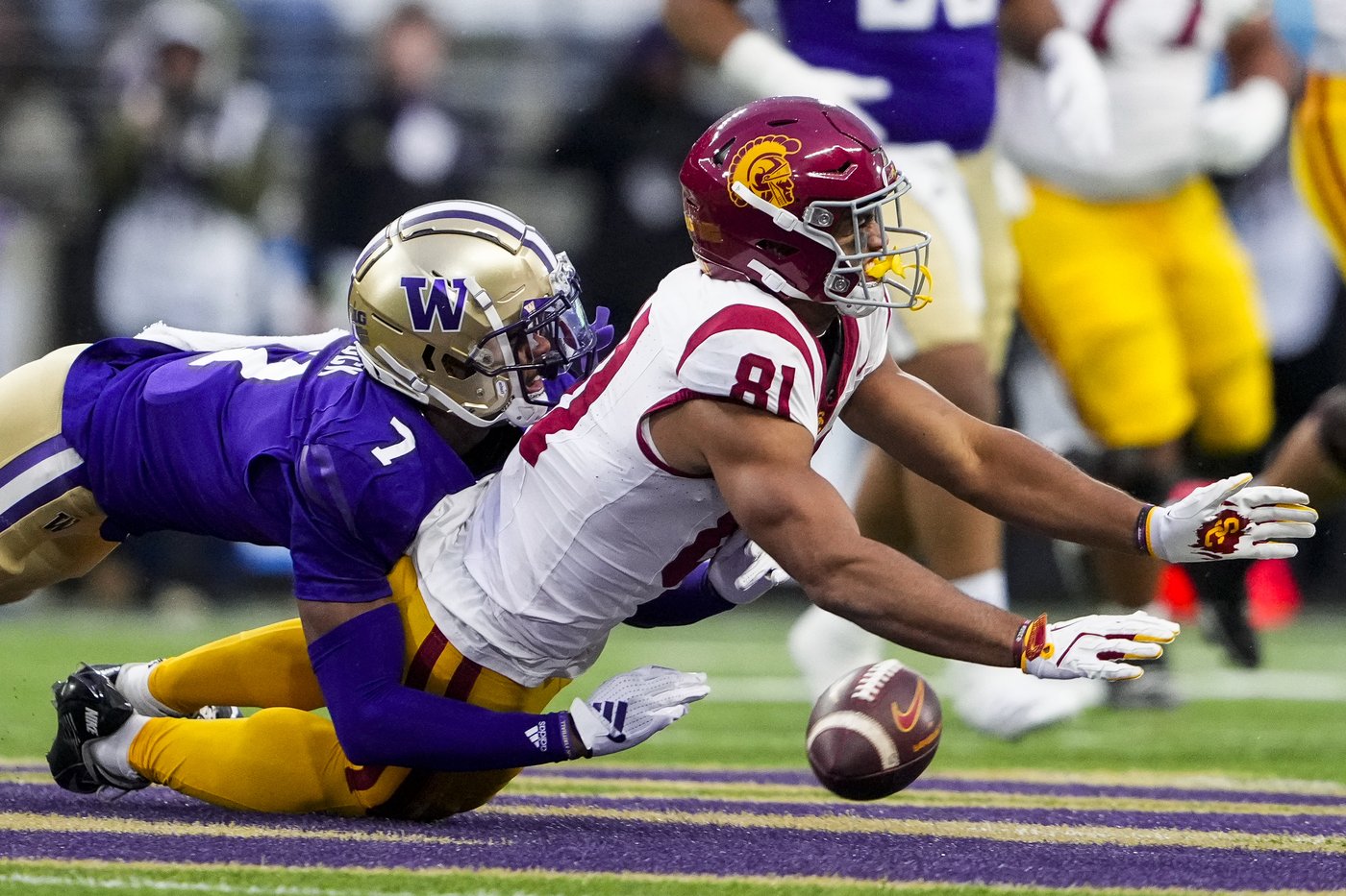Washington stops USC twice in 4th quarter to preserve 26-21 victory | iNFOnews.ca Washington stops USC twice in 4th quarter to preserve 26-21 victory | iNFOnews.ca