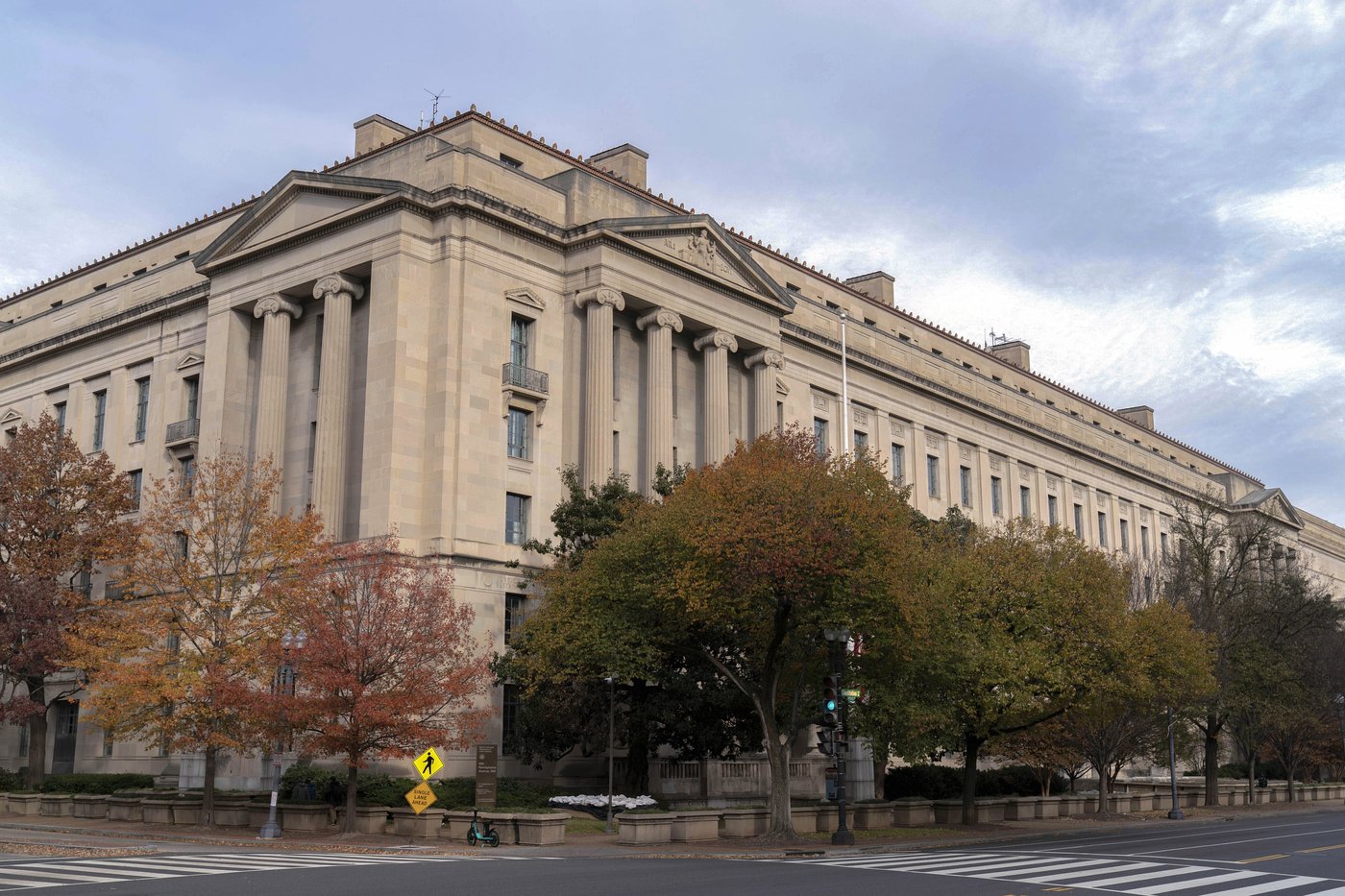 20 states and DC sue DOJ to stop immigration requirements on victim funds | iNFOnews.ca