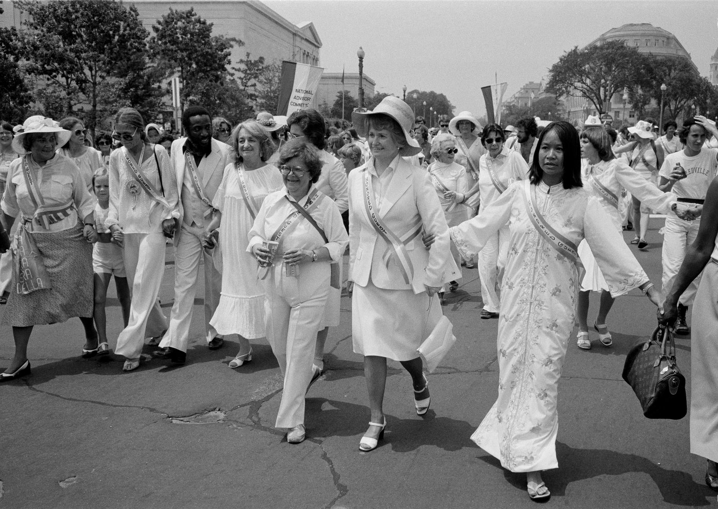 Kamala Harris, Hillary Clinton, Oprah Winfrey and others pay tribute to Gloria Steinem | iNFOnews.ca