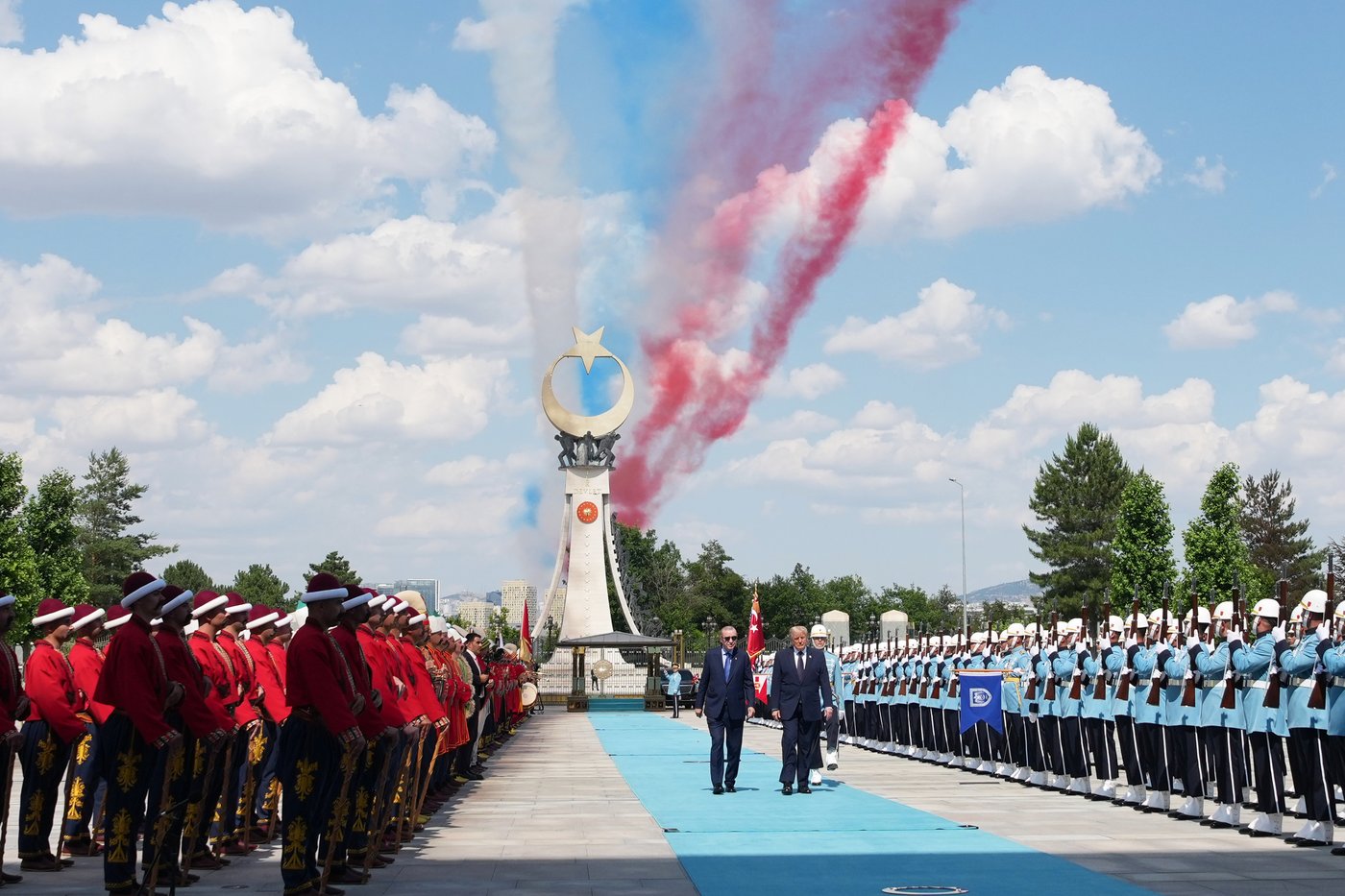 Trump joins NATO leaders in Turkey, in photos | iNFOnews.ca