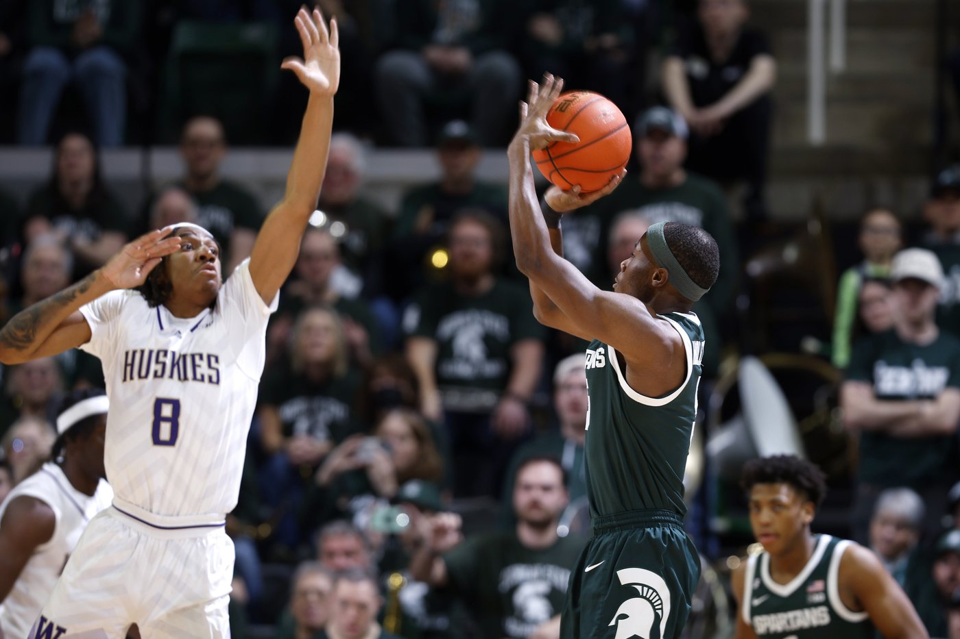 Akins scores 20 points as No. 16 Michigan State overwhelms Washington 88-54 | iNFOnews.ca Akins scores 20 points as No. 16 Michigan State overwhelms Washington 88-54 | iNFOnews.ca