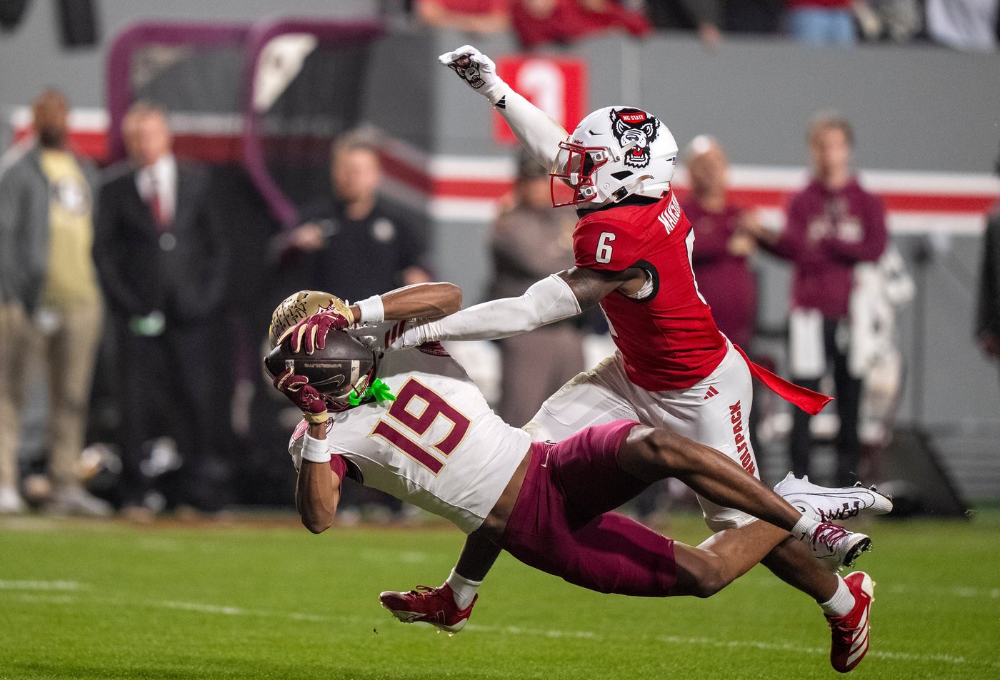 NC State tops Florida State 21-11 behind Joly's TD, 2 late special-teams turnovers by Seminoles | iNFOnews.ca NC State tops Florida State 21-11 behind Joly's TD, 2 late special-teams turnovers by Seminoles | iNFOnews.ca