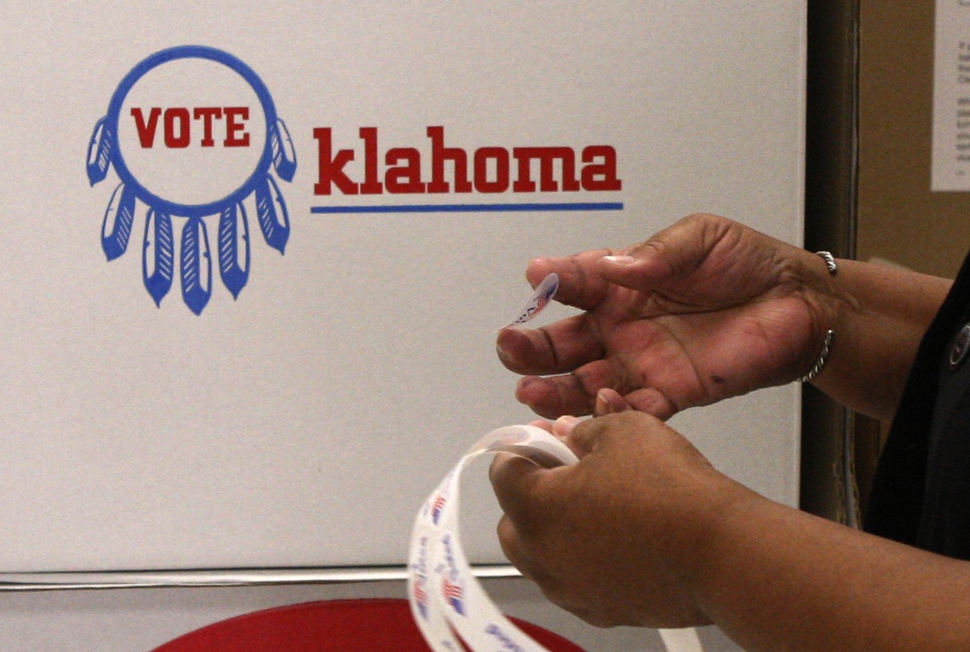 New 2025 laws hit hot topics from AI in movies to rapid-fire guns | iNFOnews.ca