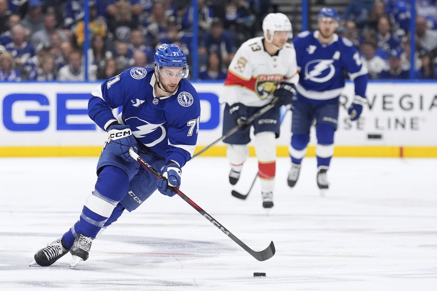 Schmidt scores again as Panthers beat Lightning 2-0 for 2-0 series lead | iNFOnews.ca