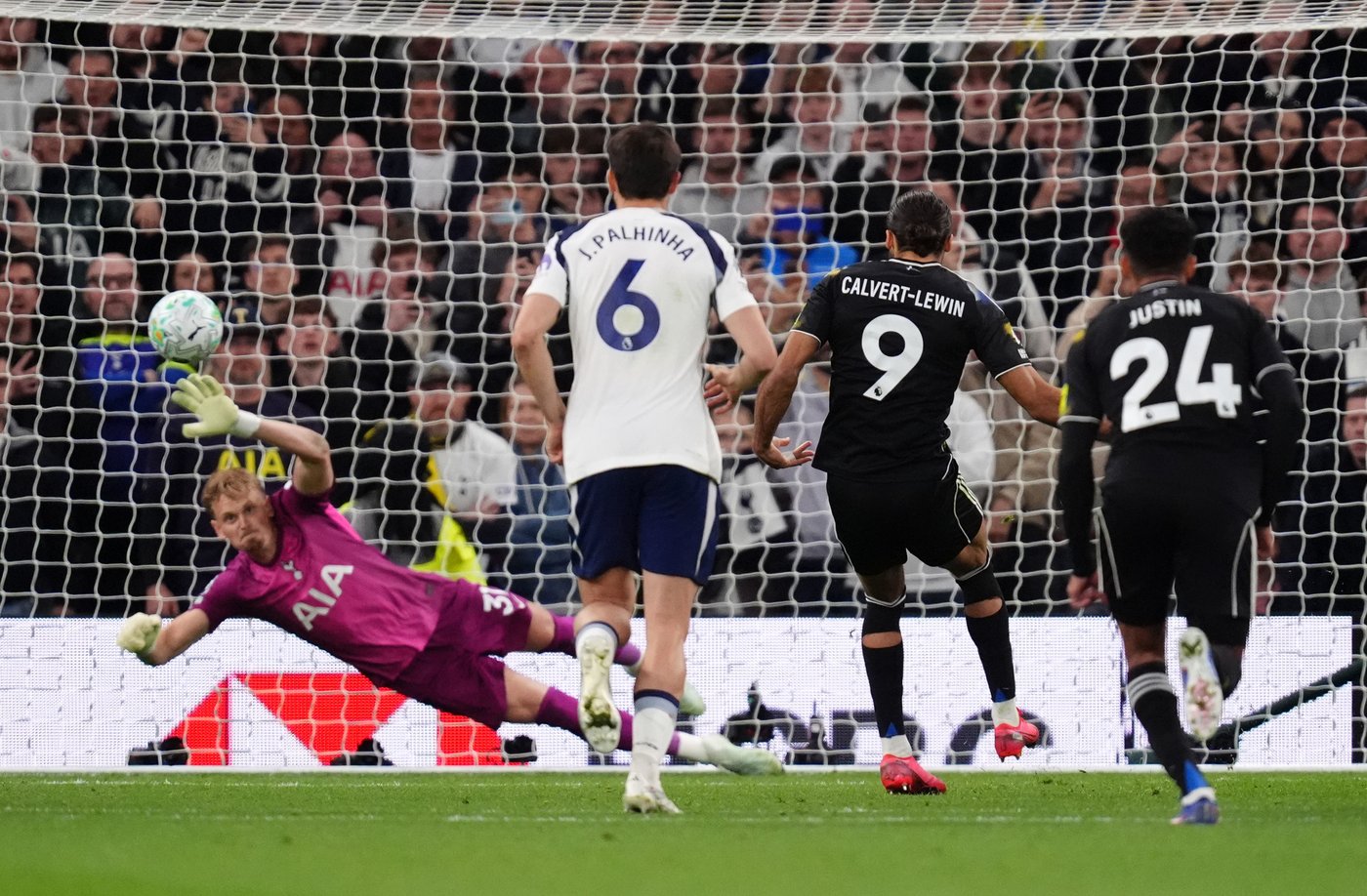 Spurs draw with Leeds for priceless point in Premier League survival fight | iNFOnews.ca