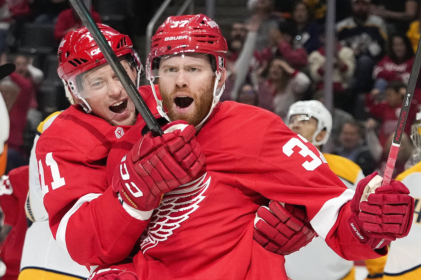Cam Talbot has 41 saves in 32nd career shutout as Red Wings beat Predators 3-0. | iNFOnews.ca