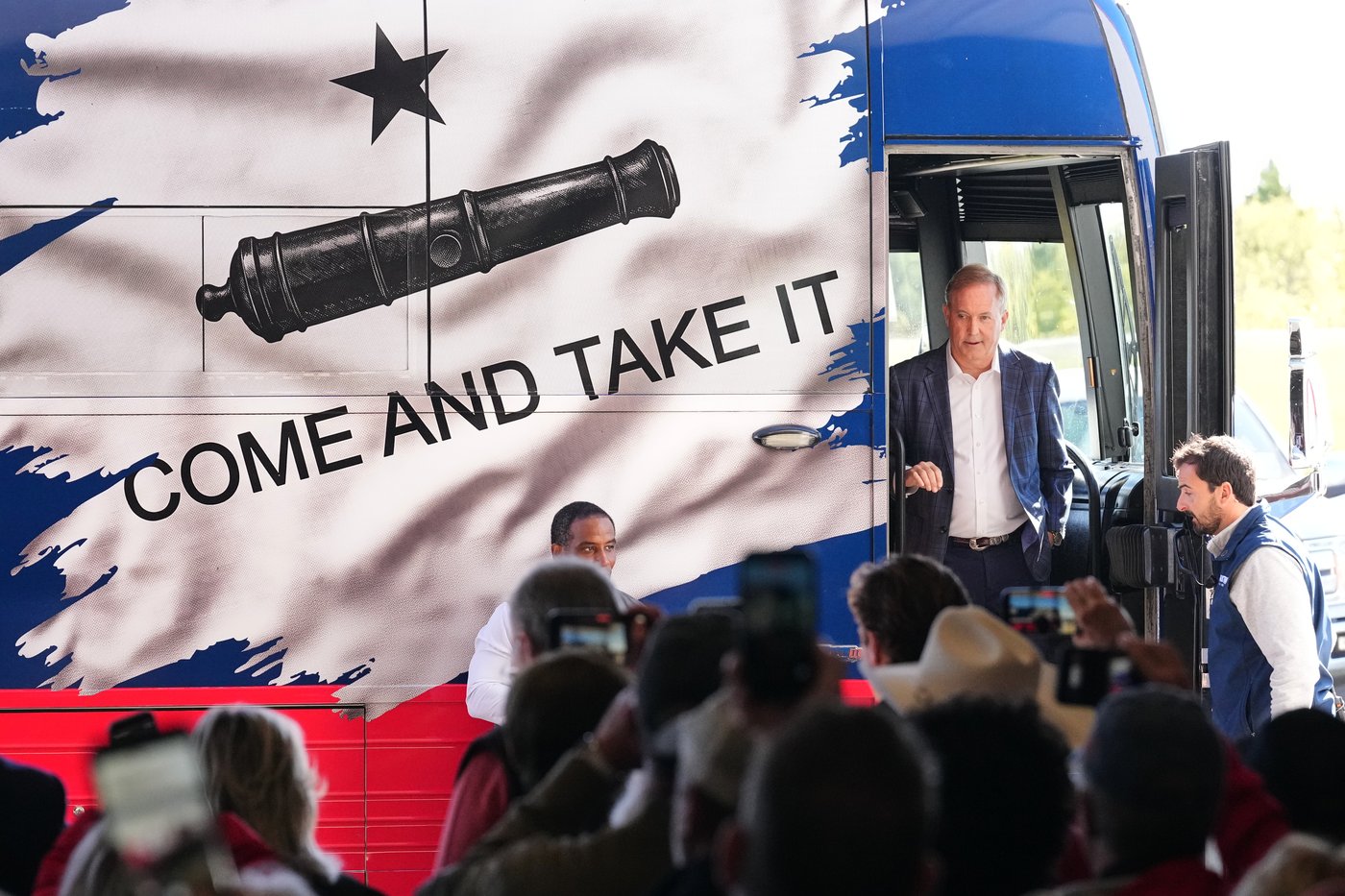 Fear and hope in Texas: Paxton vs. Talarico in an expensive US Senate showdown | iNFOnews.ca
