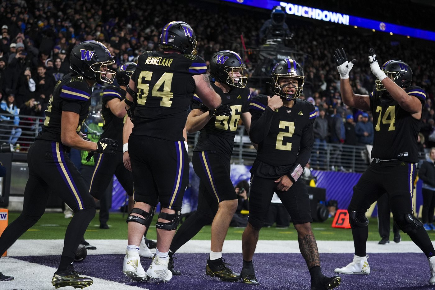 Top-ranked Oregon looks to wrap up an undefeated regular season against rival Washington | iNFOnews.ca Top-ranked Oregon looks to wrap up an undefeated regular season against rival Washington | iNFOnews.ca