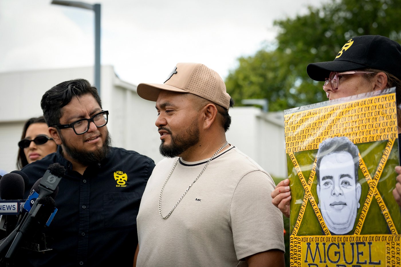 Texas prosecutor says ICE officer appeared to intentionally strike a man with a vehicle in Houston | iNFOnews.ca Texas prosecutor says ICE officer appeared to intentionally strike a man with a vehicle in Houston | iNFOnews.ca