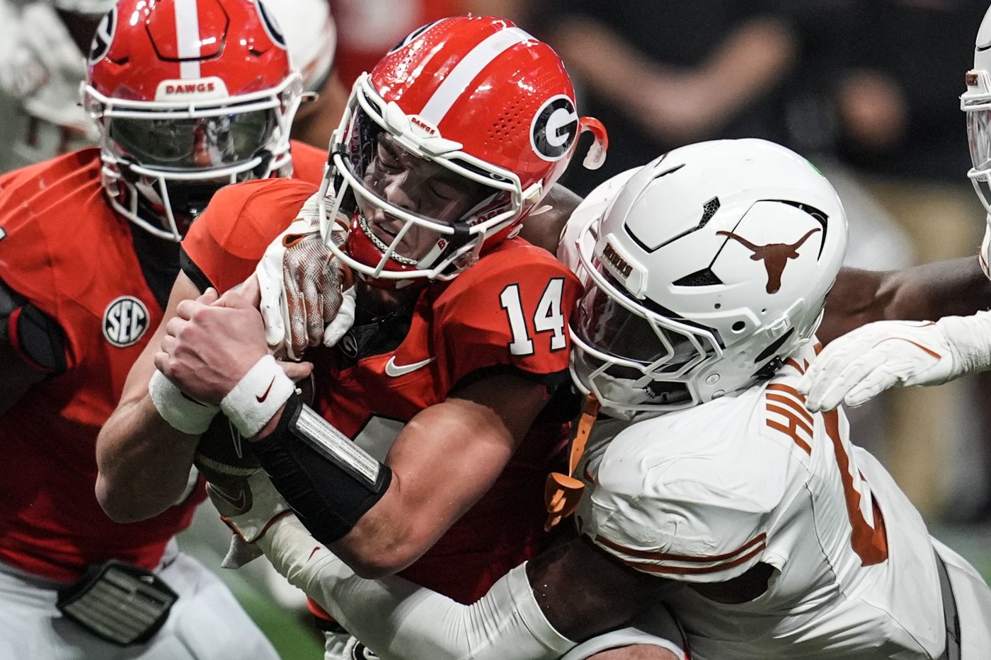 Georgia QB Carson Beck announces plan to enter NFL draft after season-ending elbow injury | iNFOnews.ca Georgia QB Carson Beck announces plan to enter NFL draft after season-ending elbow injury | iNFOnews.ca
