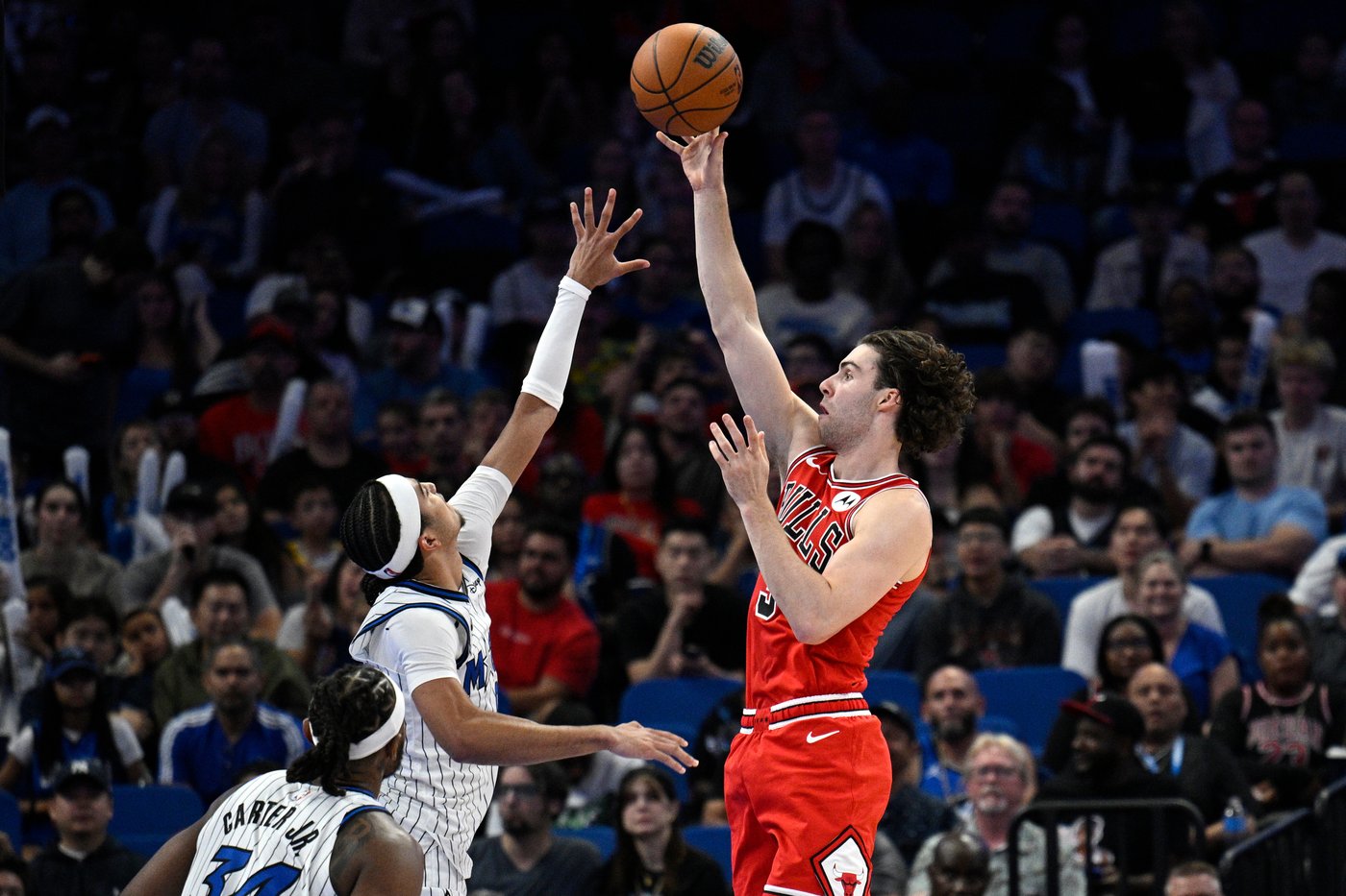 Bulls beat the cold-shooting Magic 110-98 for a 2-0 start | iNFOnews.ca