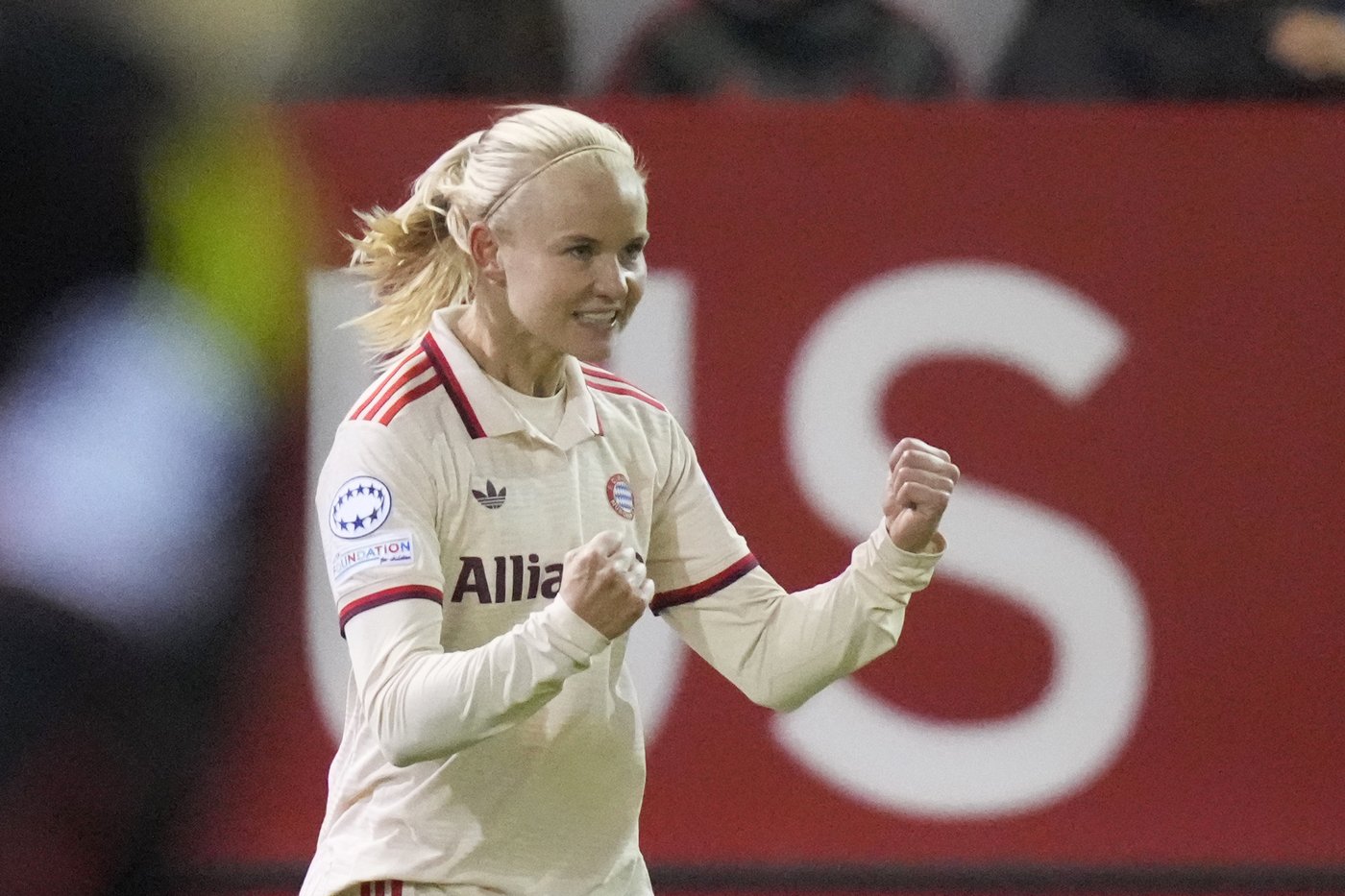 Women's soccer has its first million-dollar player. Here's a look at how the record fee has grown | iNFOnews.ca Women's soccer has its first million-dollar player. Here's a look at how the record fee has grown | iNFOnews.ca