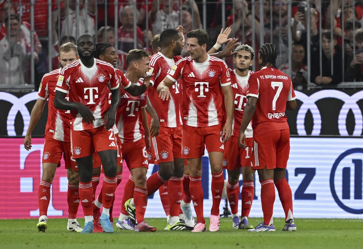 Kane hits hat trick as Bayern routs Leipzig 6-0 in Bundesliga opener | iNFOnews.ca