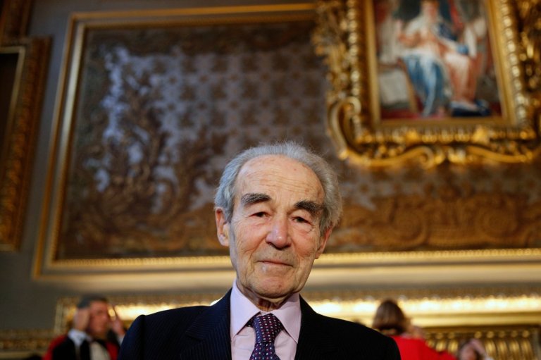 Tomb of former French justice minister Badinter defaced with graffiti before Panthéon ceremony | iNFOnews.ca