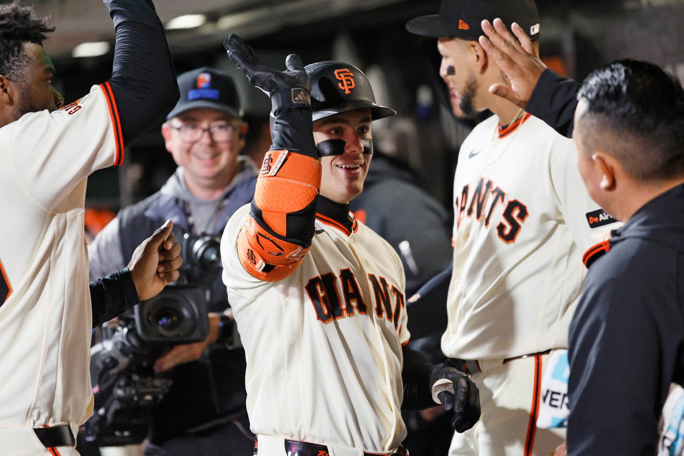 Drew Gilbert's homer and 2-run single lead Giants past Twins 5-2 to end 3-game losing streak | iNFOnews.ca Drew Gilbert's homer and 2-run single lead Giants past Twins 5-2 to end 3-game losing streak | iNFOnews.ca