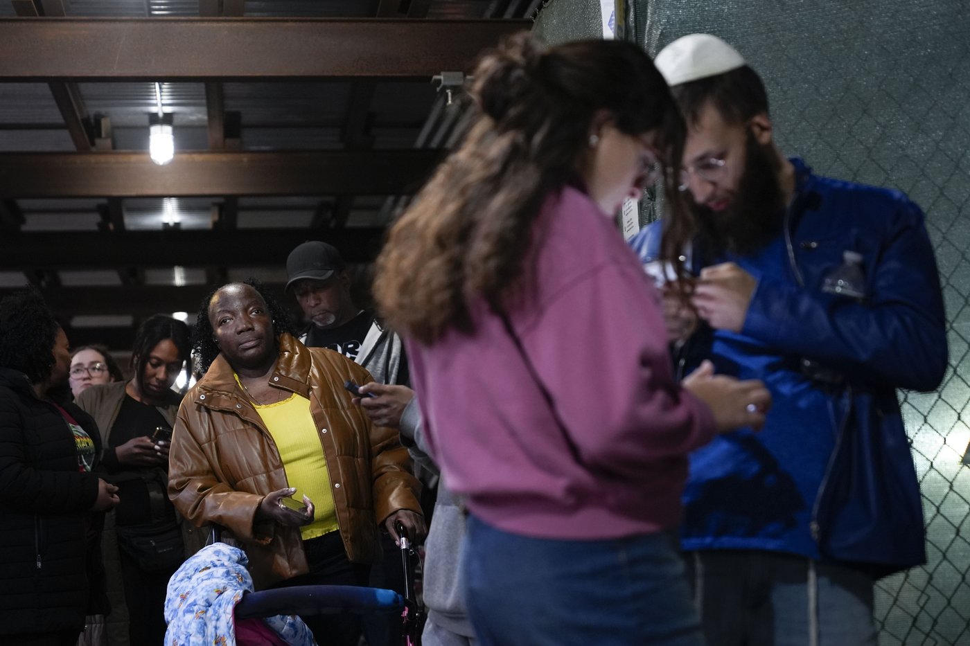 PHOTO COLLECTION: US Election 2024, Lines from East to West | iNFOnews.ca