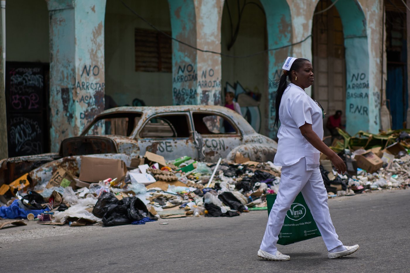 From beauty to transportation, a lack of water and power forces Cubans to change their routines | iNFOnews.ca