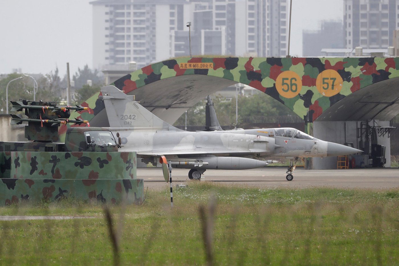 China flexes blockade capabilities near Taiwan on second day of military drills | iNFOnews.ca
