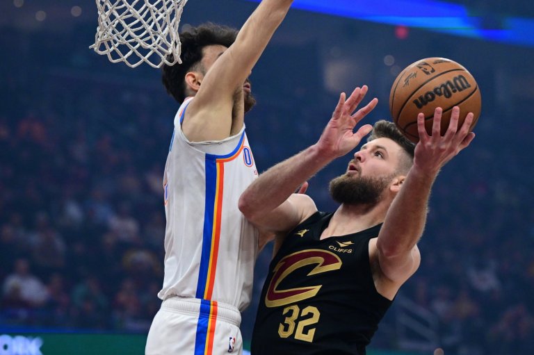 76ers agree to a $39 million, 4-year deal with Dean Wade, AP source says | iNFOnews.ca