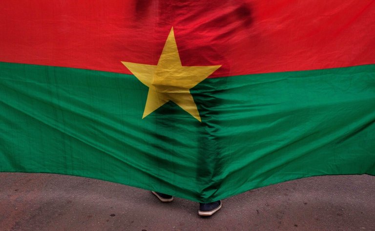 Mali and Burkina Faso impose retaliatory travel ban on US nationals | iNFOnews.ca