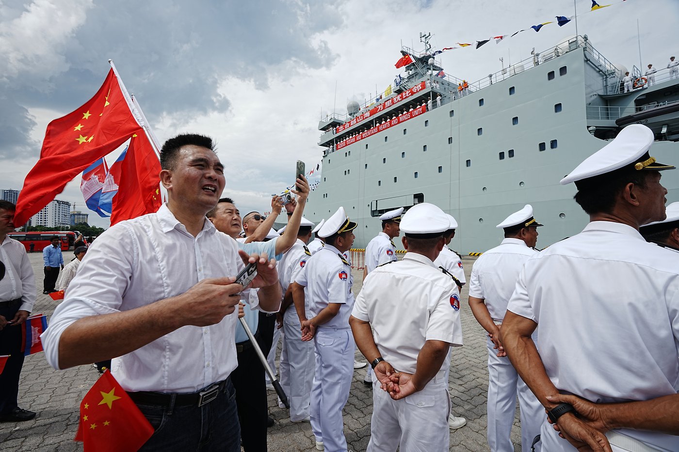 Chinese navy ships make a friendship visit to Cambodia as concerns over military links linger | iNFOnews.ca