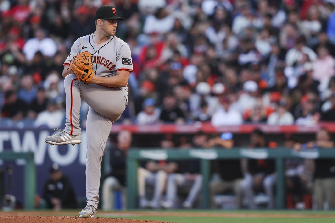 Giants ride Landen Roupp's strong start and Matt Chapman's 2-run homer to 3-2 win over Angels | iNFOnews.ca