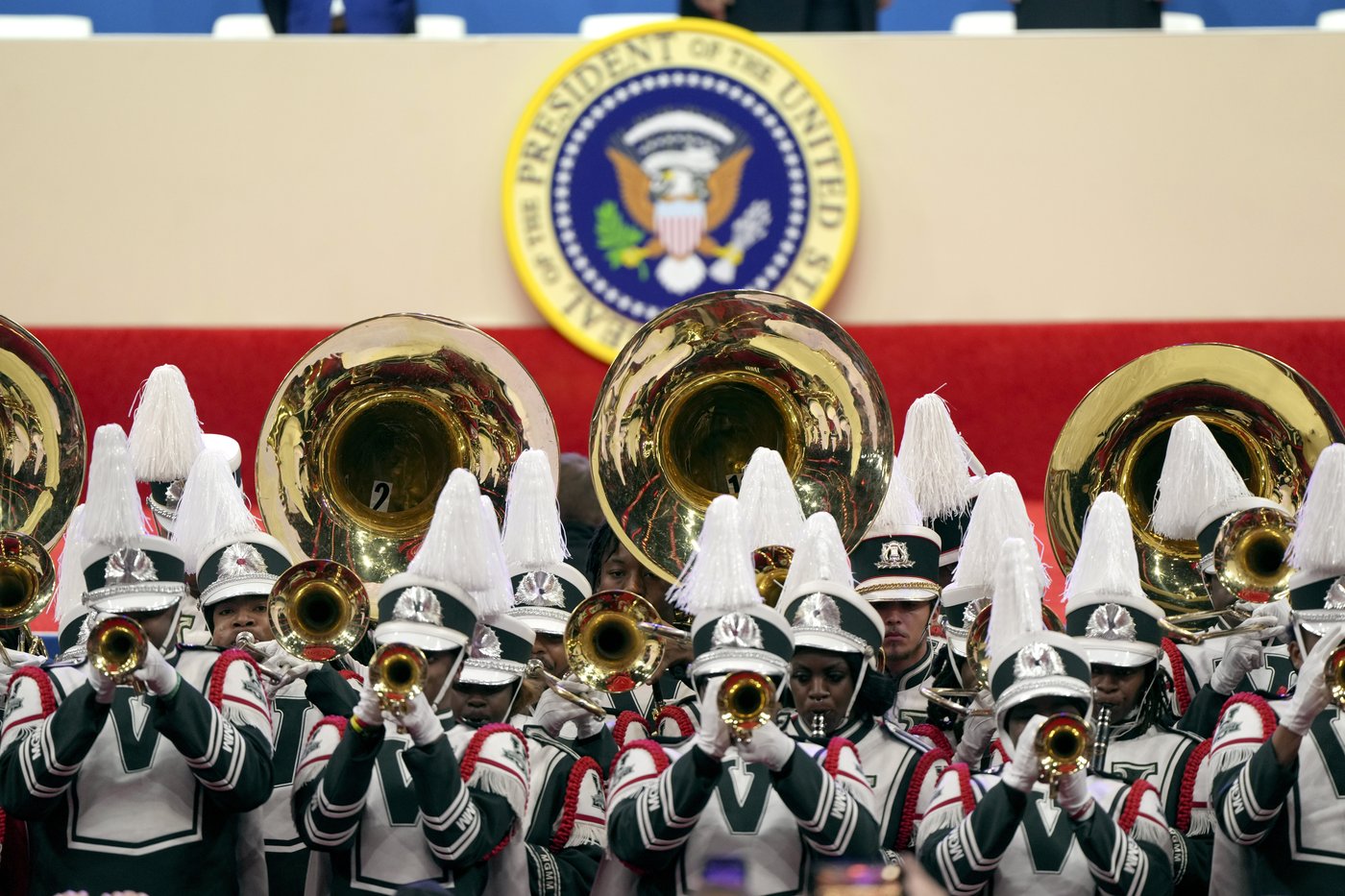 Beneath a veneer of calm, Trump's inauguration holds warning signs for US democracy | iNFOnews.ca Beneath a veneer of calm, Trump's inauguration holds warning signs for US democracy | iNFOnews.ca