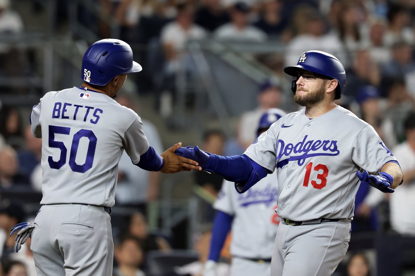 Boone faults himself for leaving in Cole, who gives up go-ahead homer to Muncy in Dodgers' win | iNFOnews.ca Boone faults himself for leaving in Cole, who gives up go-ahead homer to Muncy in Dodgers' win | iNFOnews.ca
