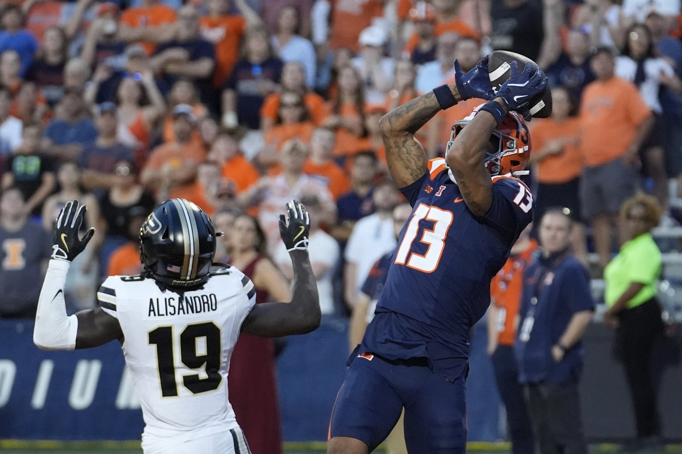 No. 23 Illinois outlasts Purdue 50-49 in overtime on sack on 2-point conversion | iNFOnews.ca No. 23 Illinois outlasts Purdue 50-49 in overtime on sack on 2-point conversion | iNFOnews.ca