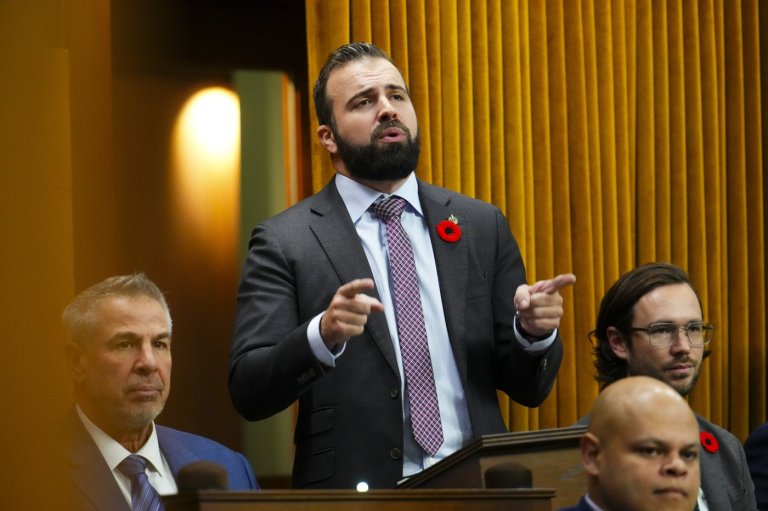 Vancouver Island MP Aaron Gunn won't run for leadership of B.C. Conservatives | iNFOnews.ca