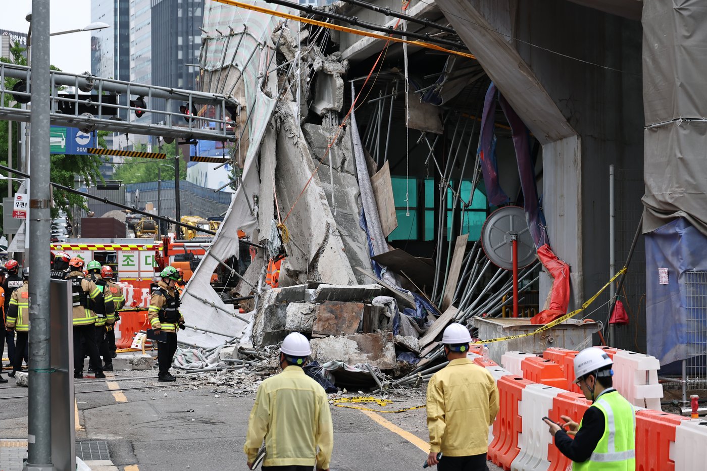 3 dead in South Korea after collapse at overpass demolition site | iNFOnews.ca 3 dead in South Korea after collapse at overpass demolition site | iNFOnews.ca