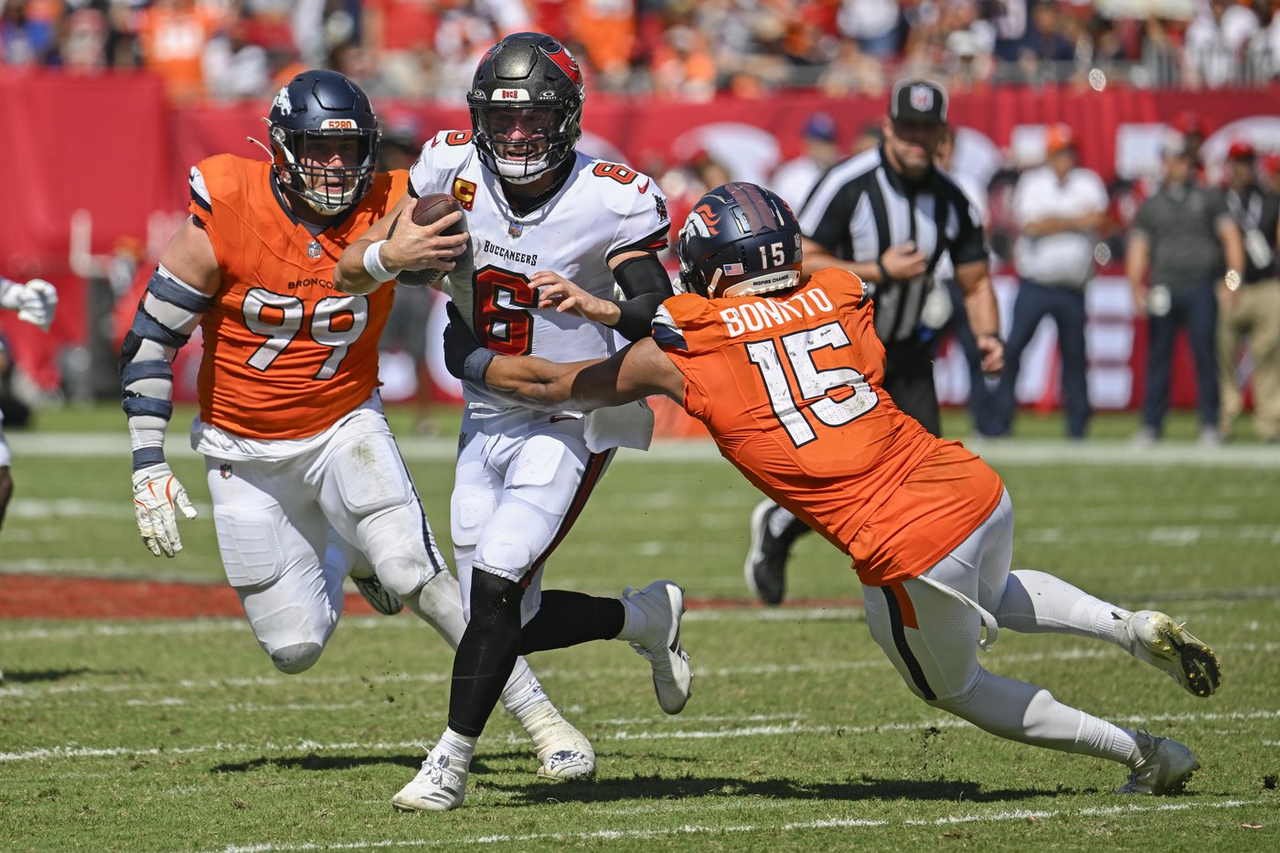Nix runs for a TD and Lutz kicks 4 FGs to lead Broncos to 26-7 victory over listless Buccaneers | iNFOnews.ca
