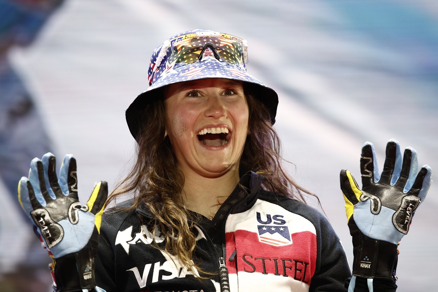 US skier Lauren Macuga shows off her 'weird dance moves' to celebrate bronze in worlds debut | iNFOnews.ca US skier Lauren Macuga shows off her 'weird dance moves' to celebrate bronze in worlds debut | iNFOnews.ca
